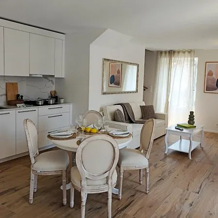 Apartmán Zogbi Hospitality 4 *